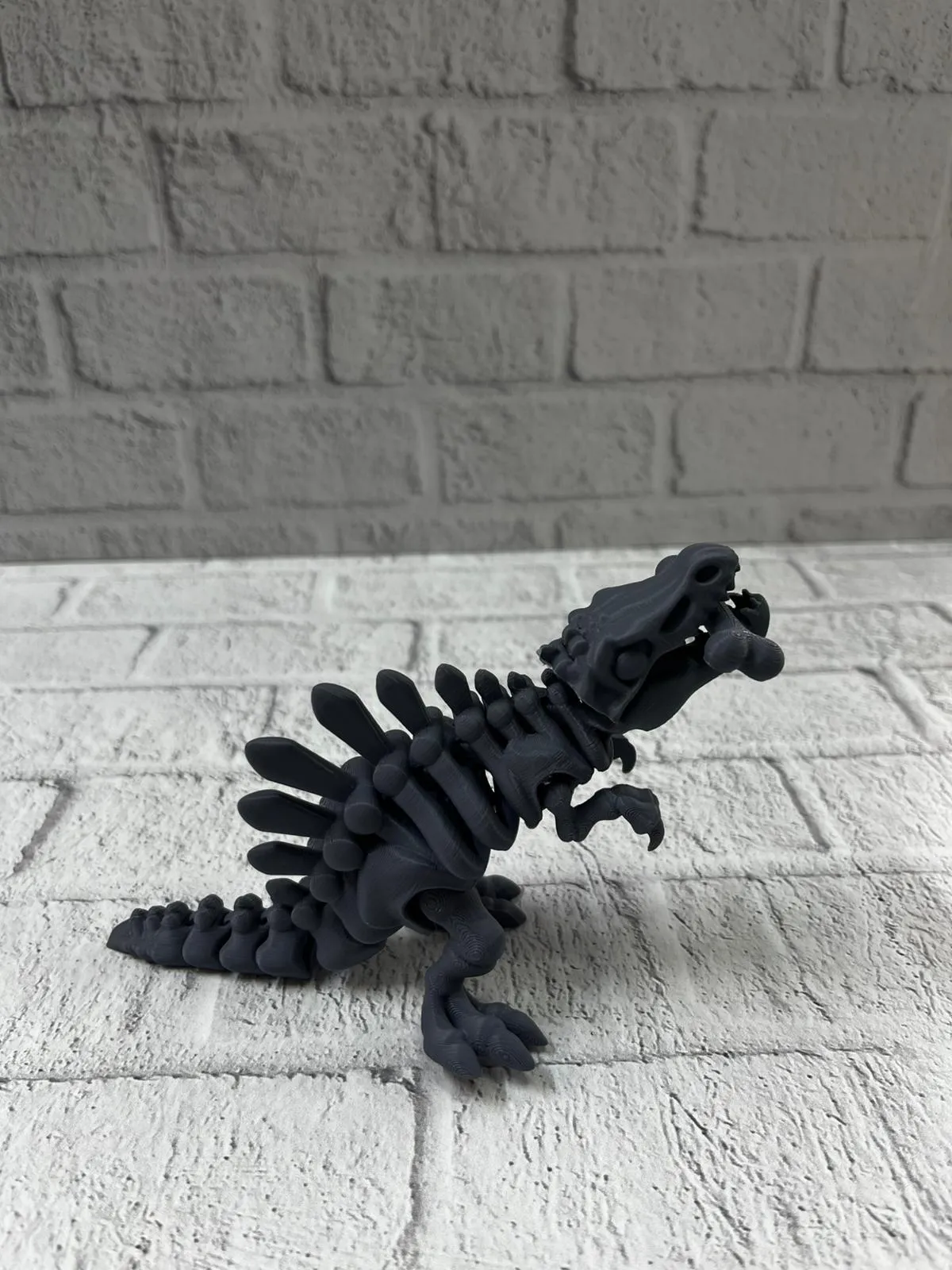 Hareketli Dinazor Figürü Dekoratif Oyuncak – Siyah Tasarım