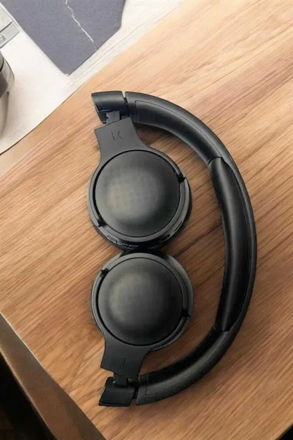 Kulak Üstü Kablosuz Bluetooth Kulaklık Gürültü Önleyici Ayarlanabilir