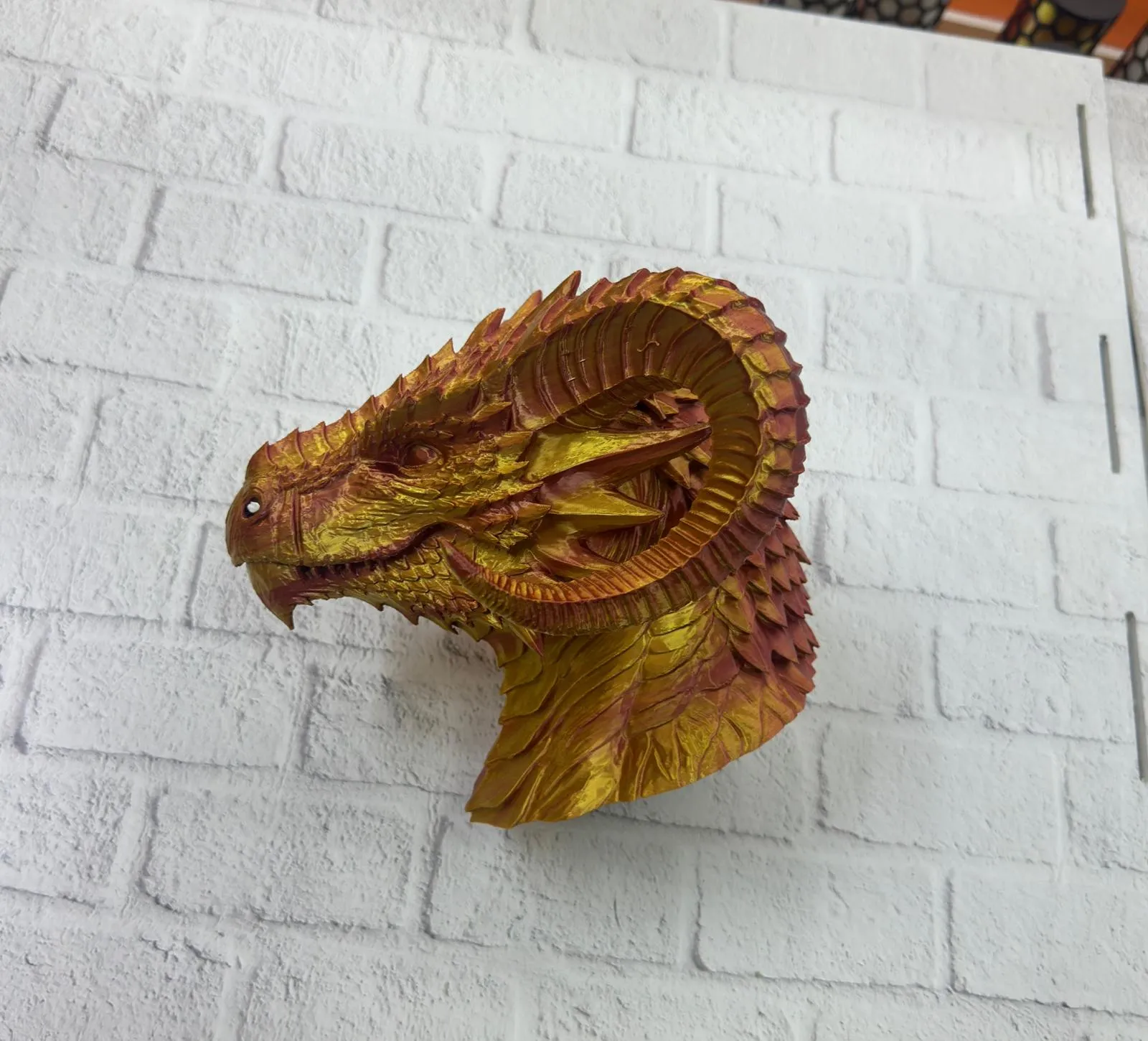 Asil Tasarım Gold–Red Ejderha Heykeli Hediyelik Fantastik Dekor