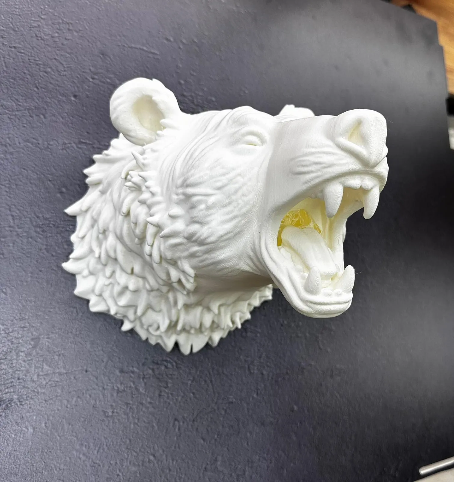 Krem Ayı Figürü Duvar Süsü Asılabilir Hediyelik Dekoratif 25x19 cm