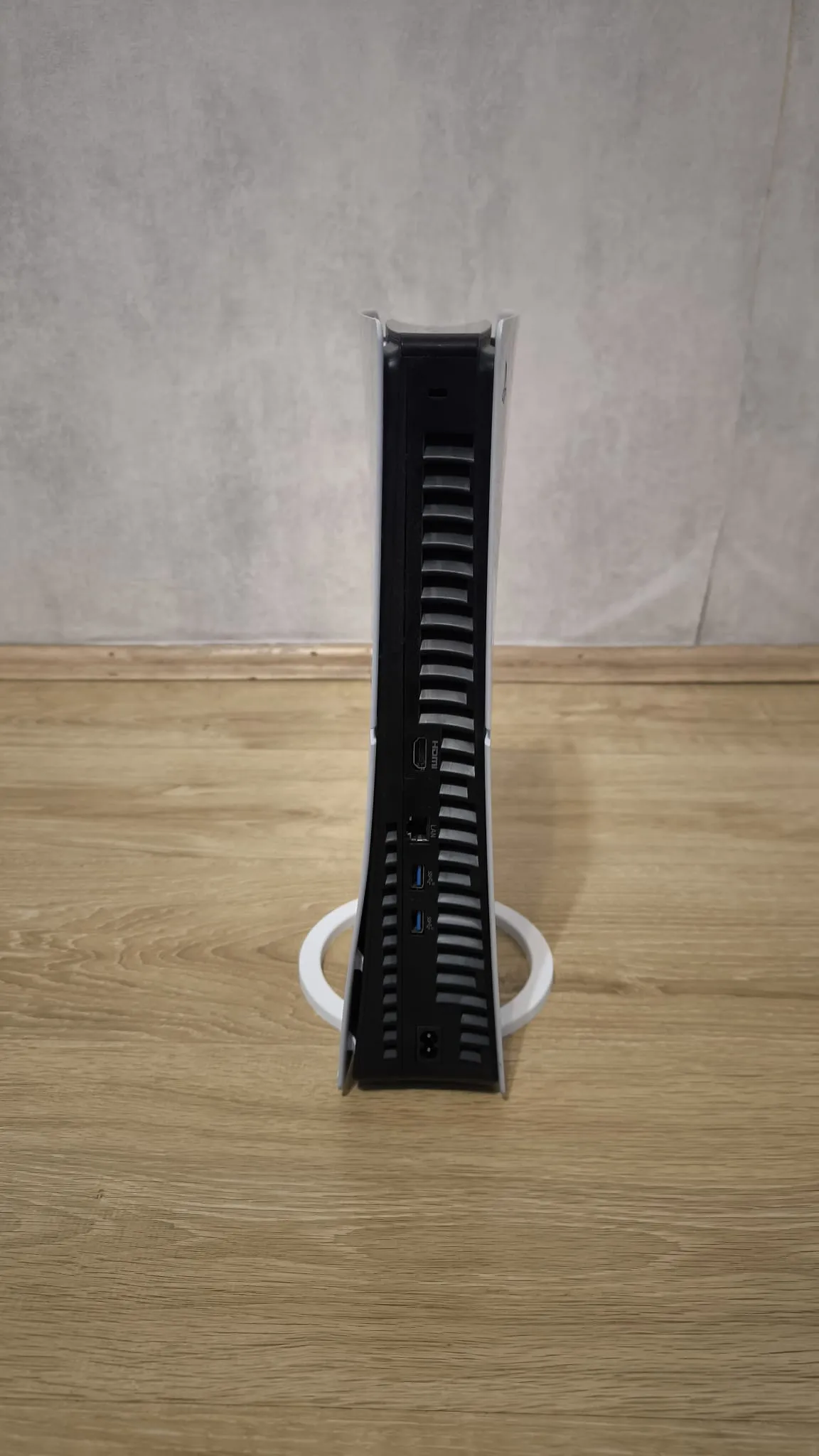 Oyun Konsolu Tutucu Şık ve Minimal Masa Üstü Stand