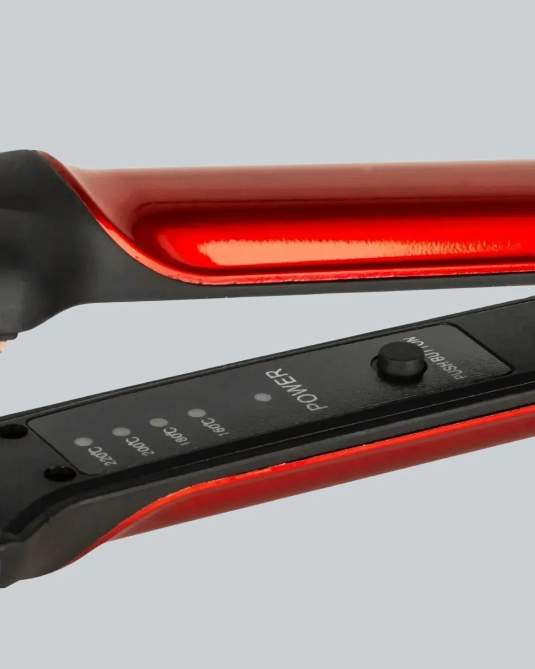 Çok Yönlü Kullanım Sunan Saç Düzleştirici – Düzleştirici ve Hacim Verici