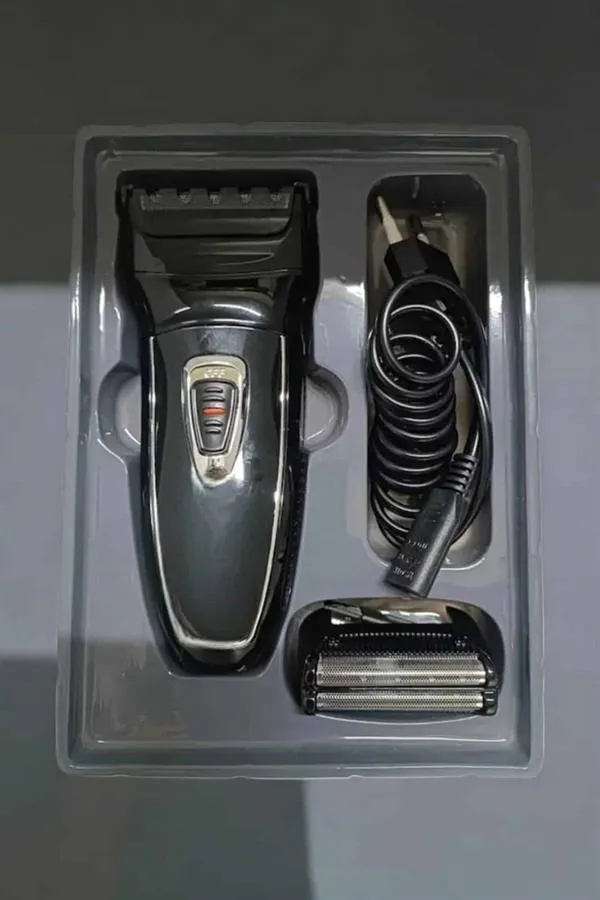 Şarjlı Paslanmaz Çelik Bıçaklı ve Kablosuz Saç Sakal Tıraş Makinesi