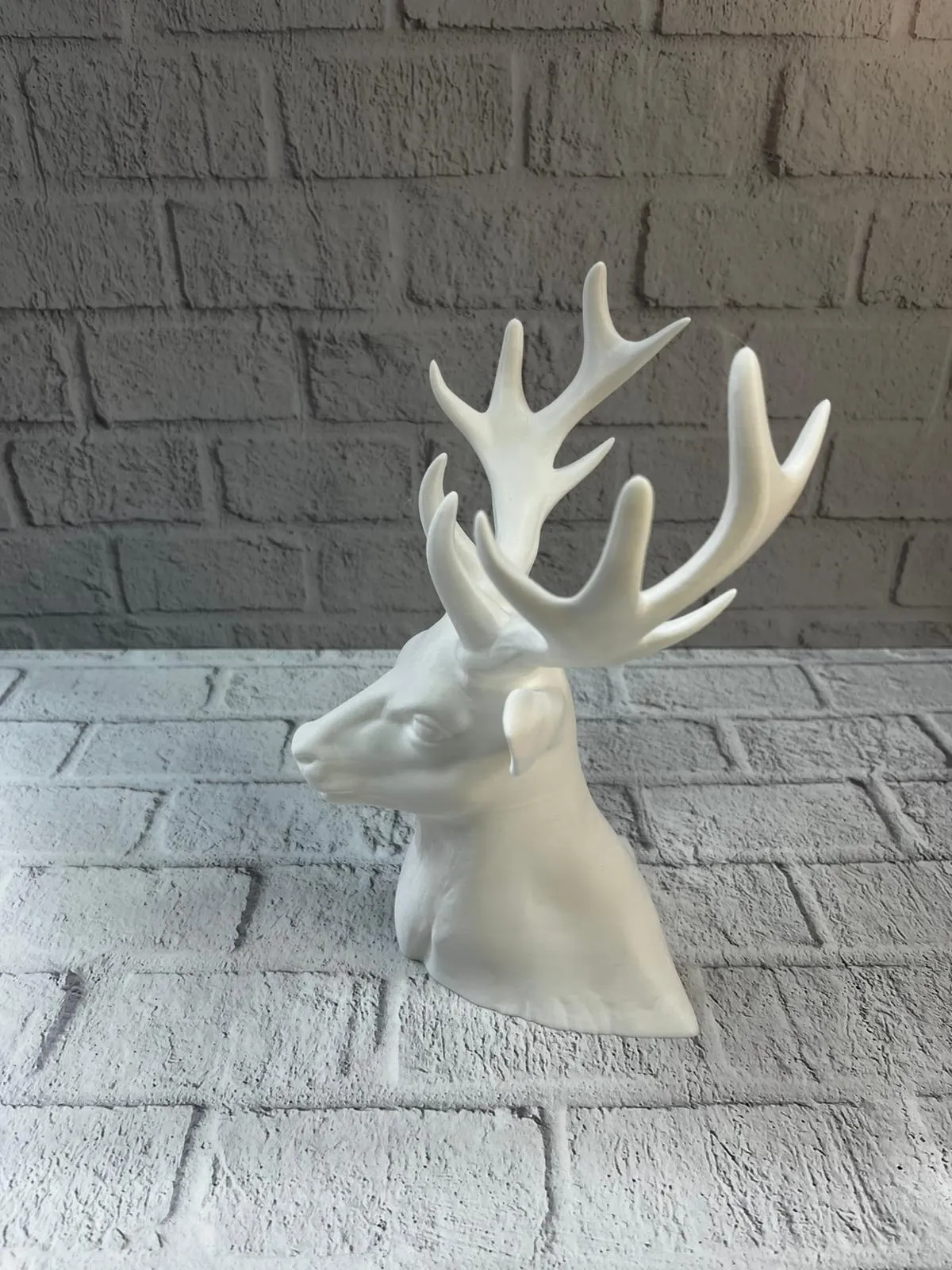 Beyaz Geyik Biblo 23 cm Dekoratif Modern Tasarım