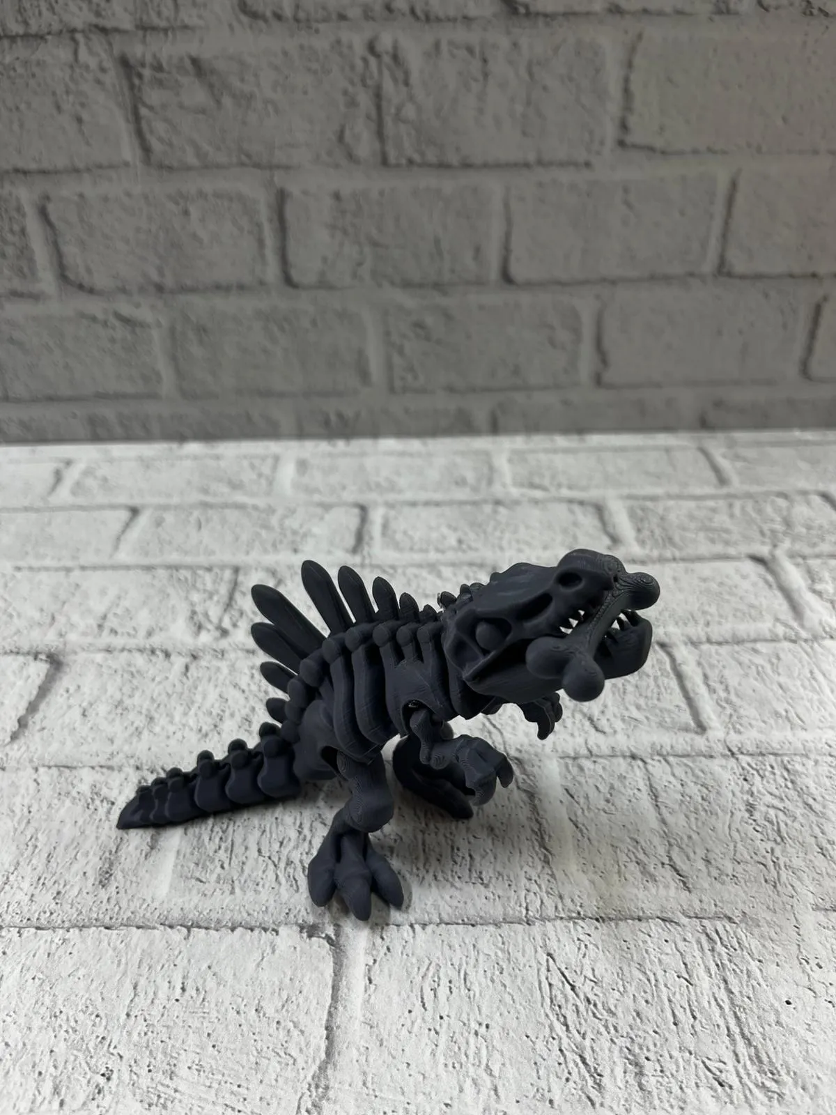 Hareketli Dinazor Figürü