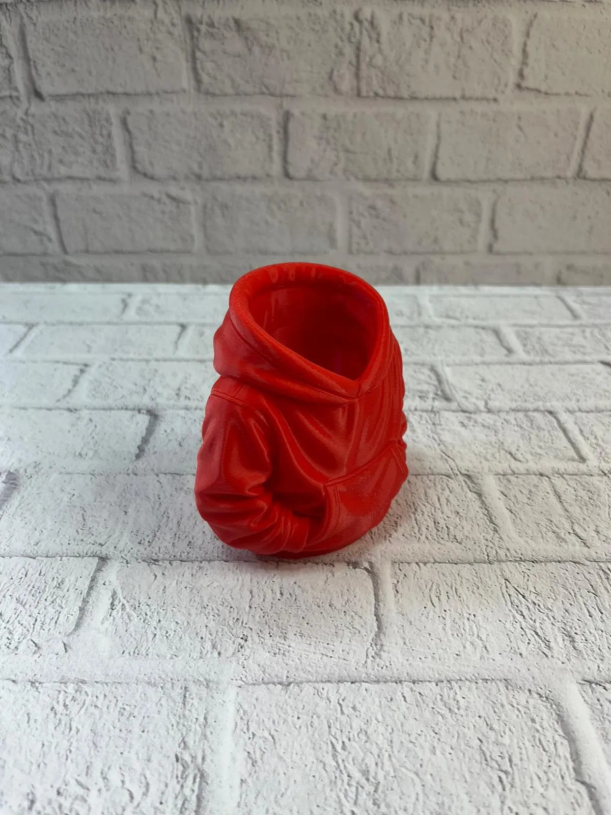 Kırmızı Hoodie Kalemlik 10x10 cm Masa Üstü Düzenleyici